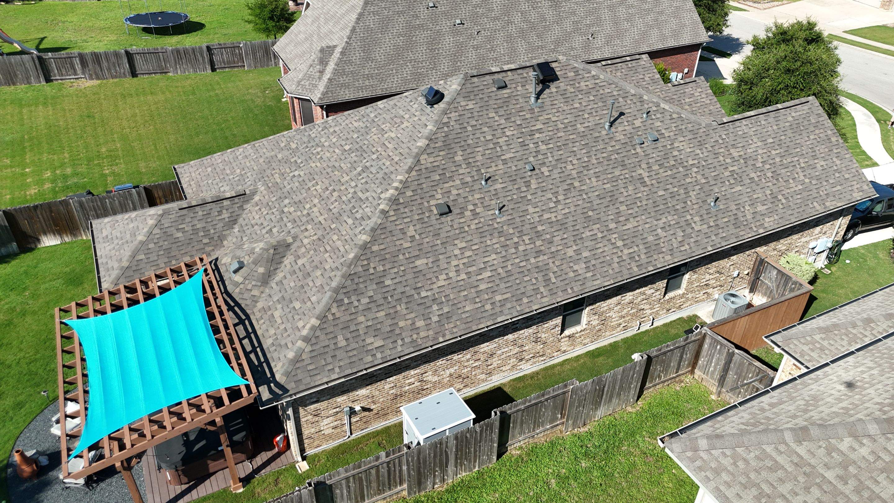 Weathered Wood - Malarkey Vista by RoofsOnly.com