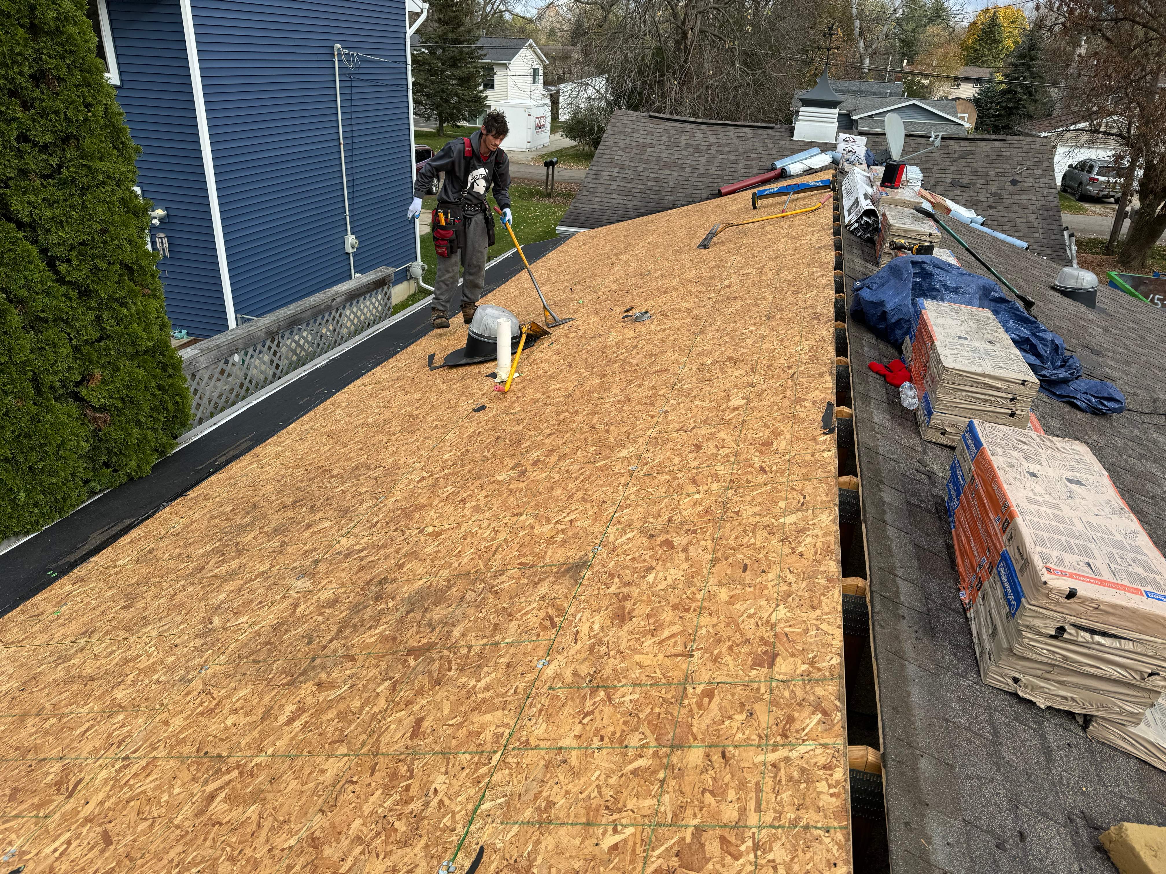 Residential Roofing Installation using Certainteed Landmark ClimateFlex. by GRACCO