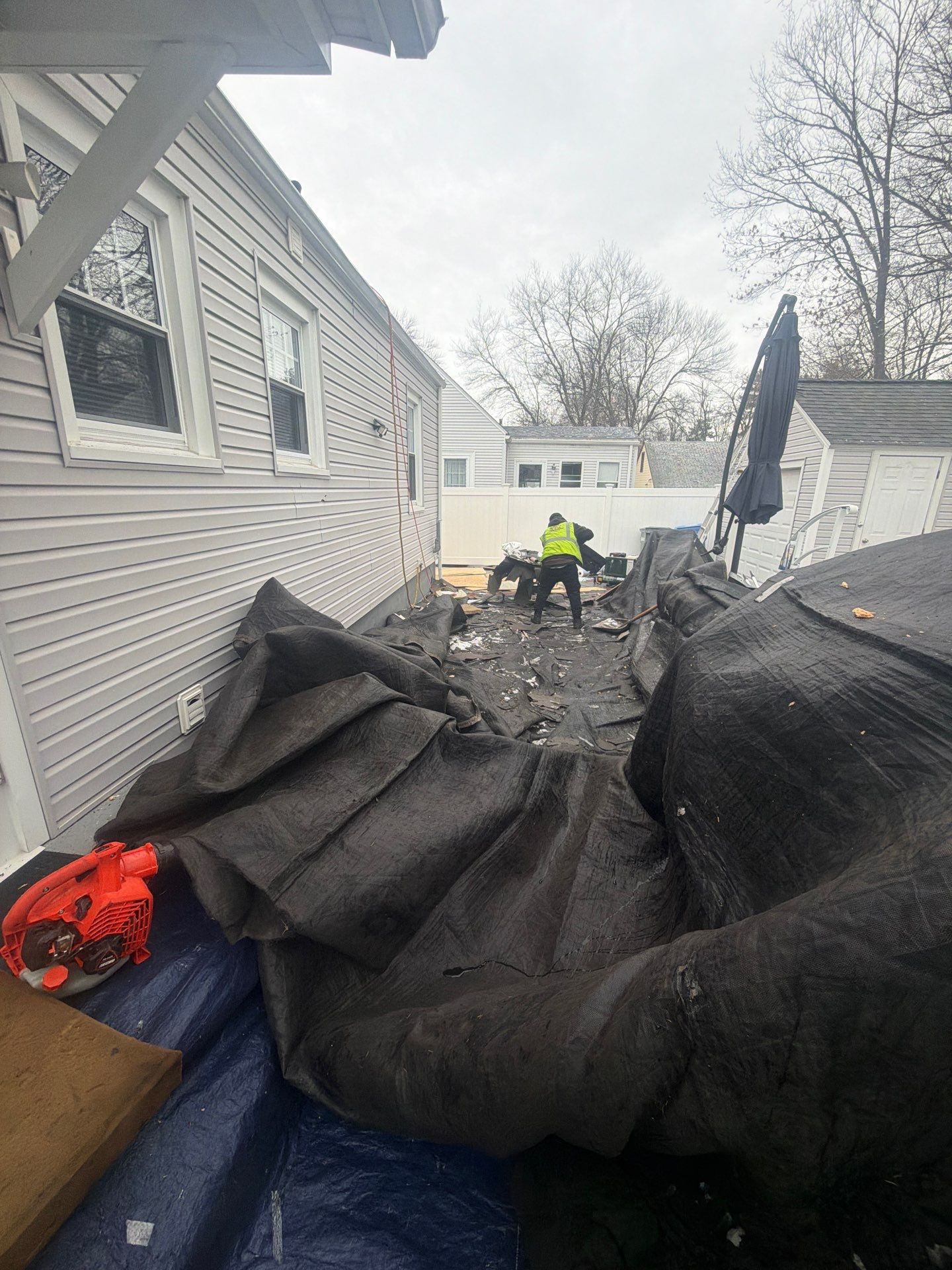 Owens Corning Duration: Onyx Black in Manchester by Golden Shield Roofing