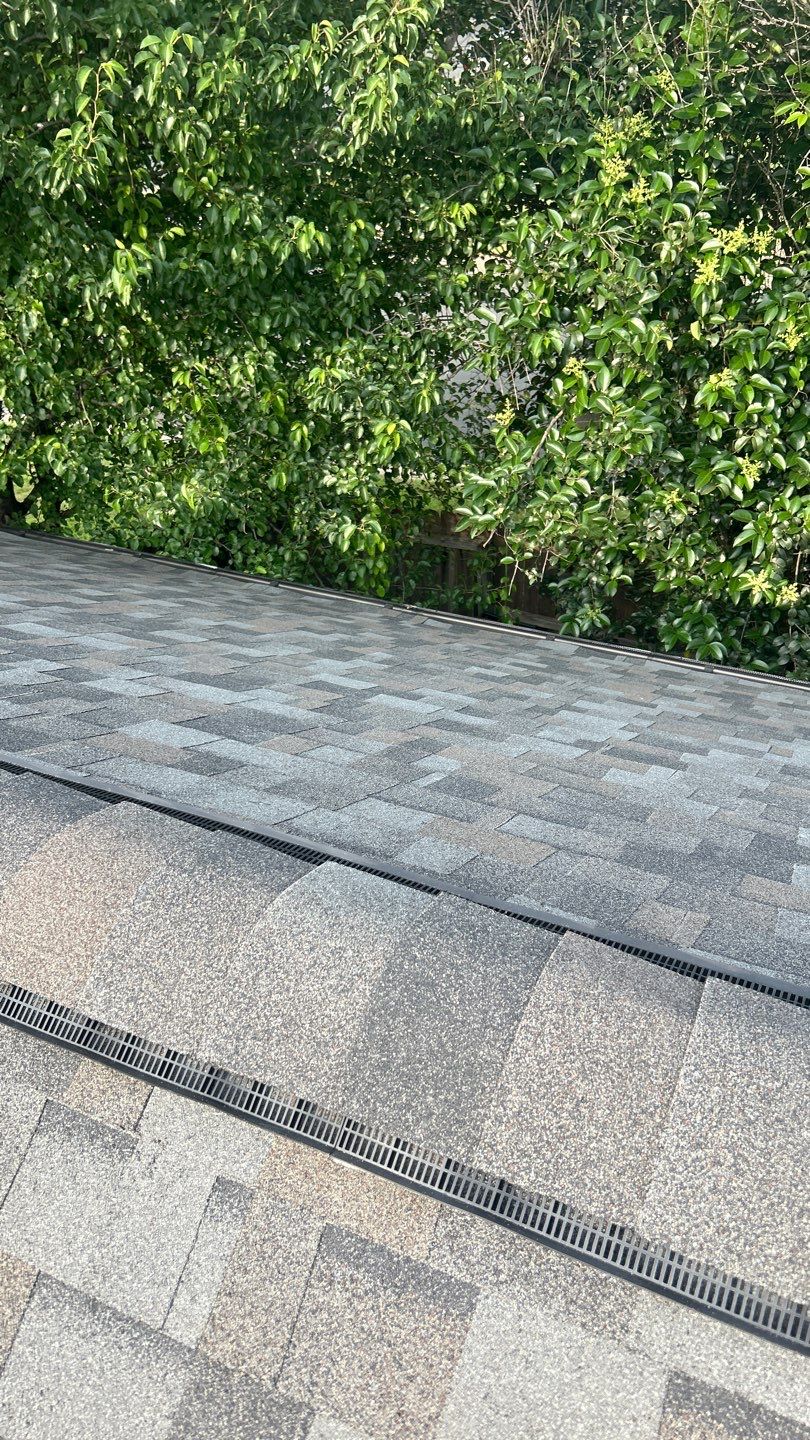 Williamsburg Gray - Owens Corning TruDefinition Duration by RoofsOnly.com