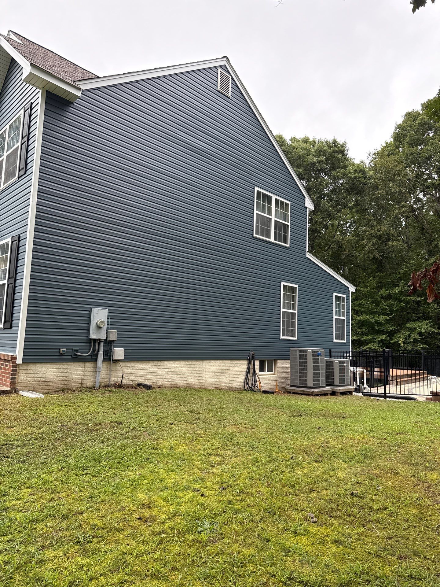 Siding Installation using Vinyl CertainTeed Main Street by ExteriorPros