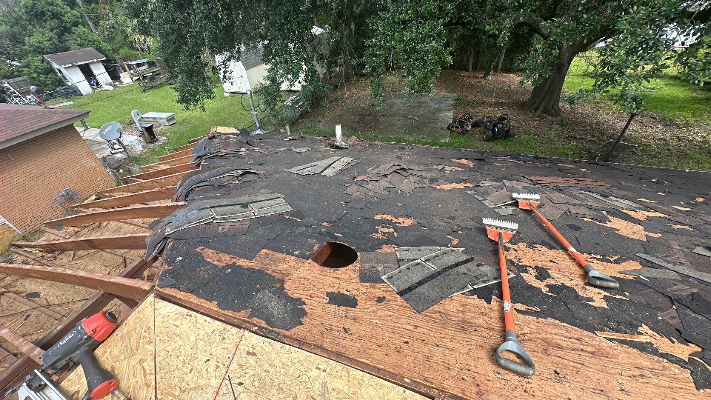 Residential Roofing Installation using Owens Corning Oakridge Estate Grey by Talya Roofing