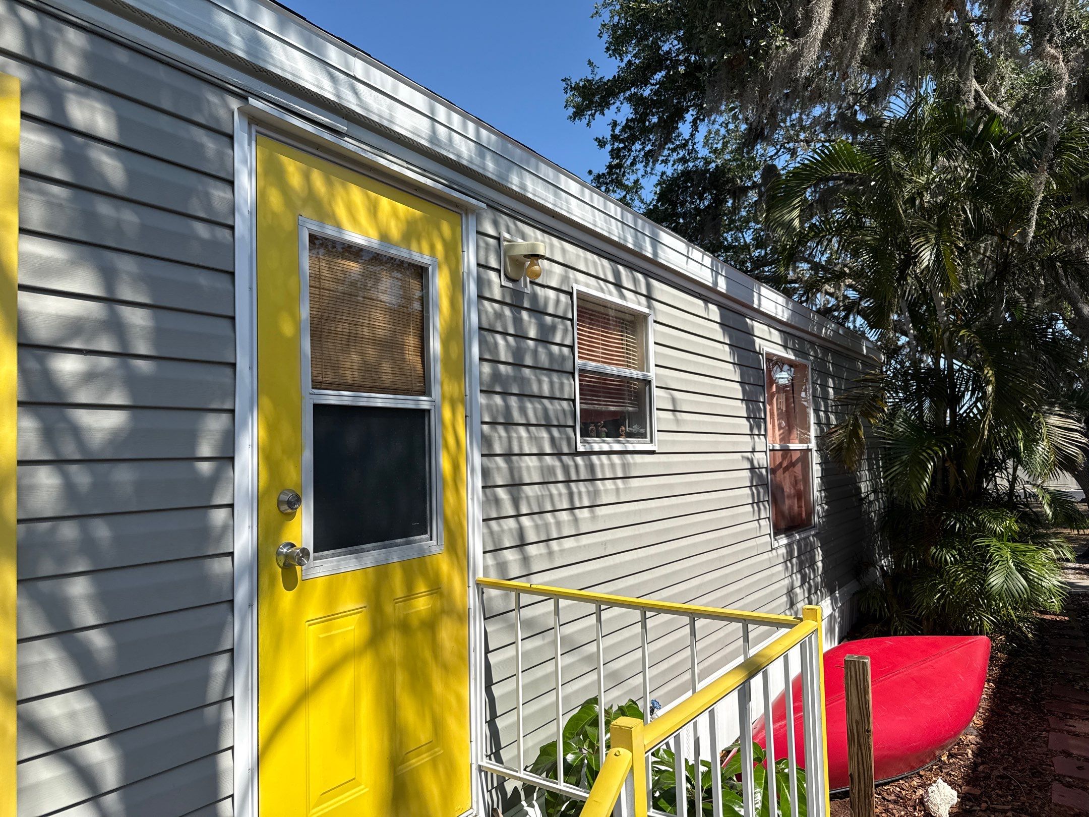 Mobile Home House Wash & Screened Porch Cleaning | Fisherman’s Cove RV Park | Terra Ceia, FL by Sunshine AquaWash