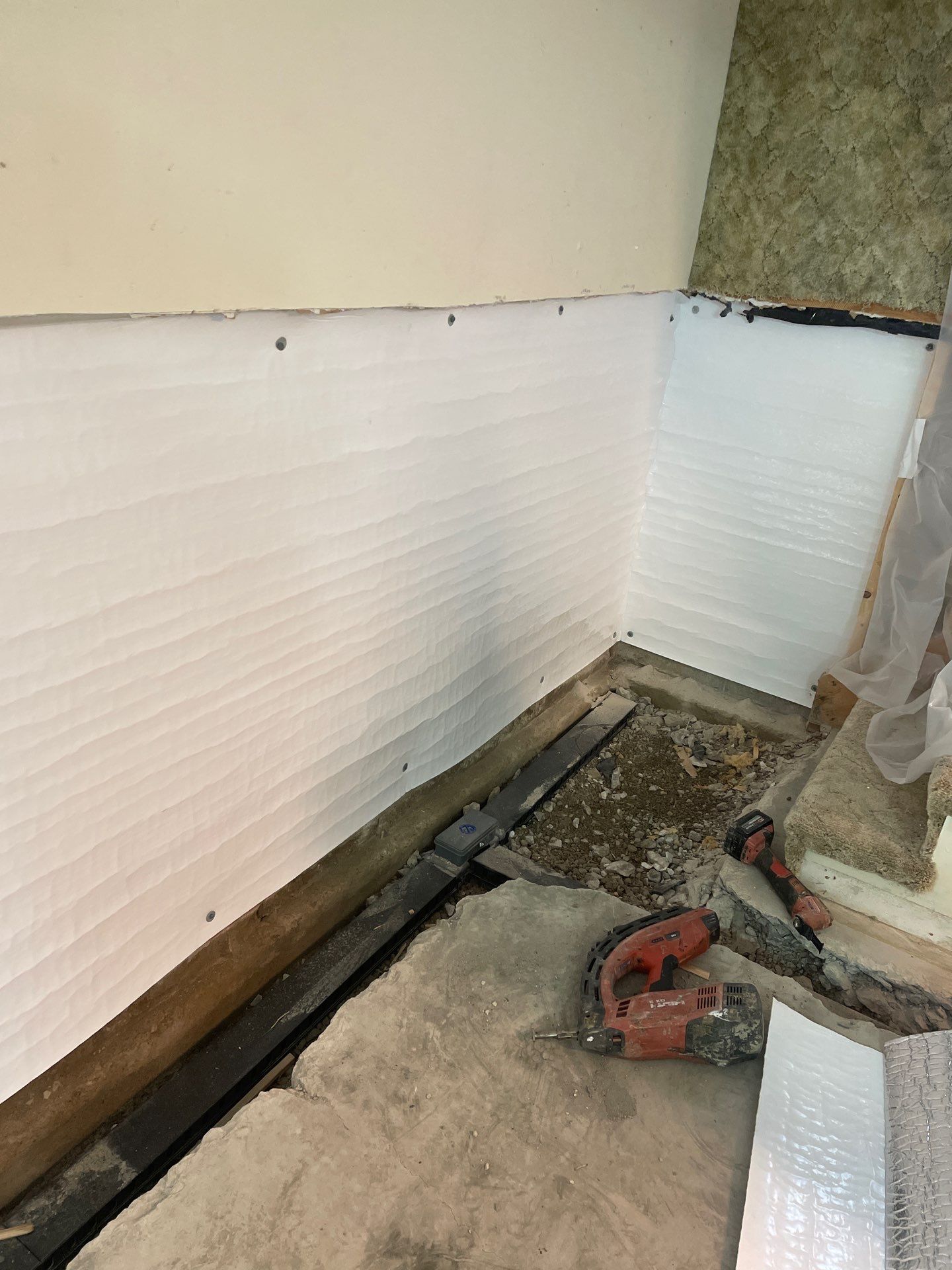 Crawl Space Interior/Exterior Waterproofing by Toledo Basement Repair 