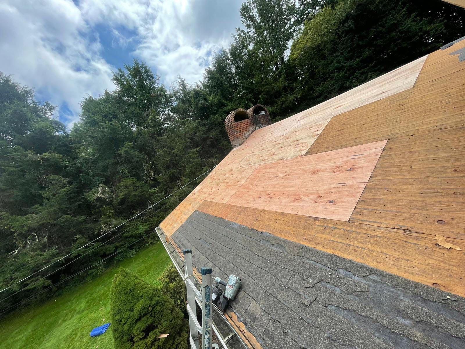 Residential Roofing Installation using Owens Corning TruDefinition Duration AR - Onyx Black & New Siding Using Mainstreet Charcoal Gray by A Plus Exterior