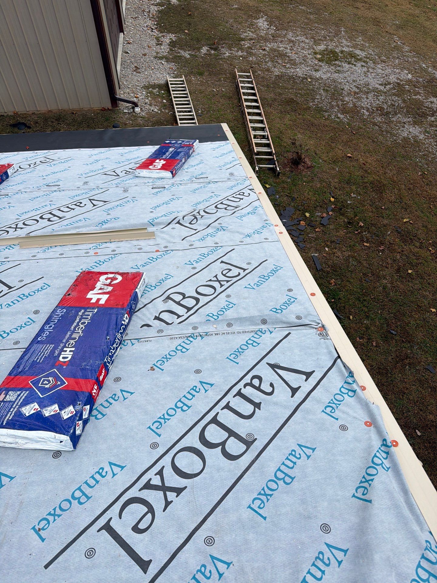 Garage Roof Installation using GAF Timberline HDZ Shakewood by Rainstoppers Roofing