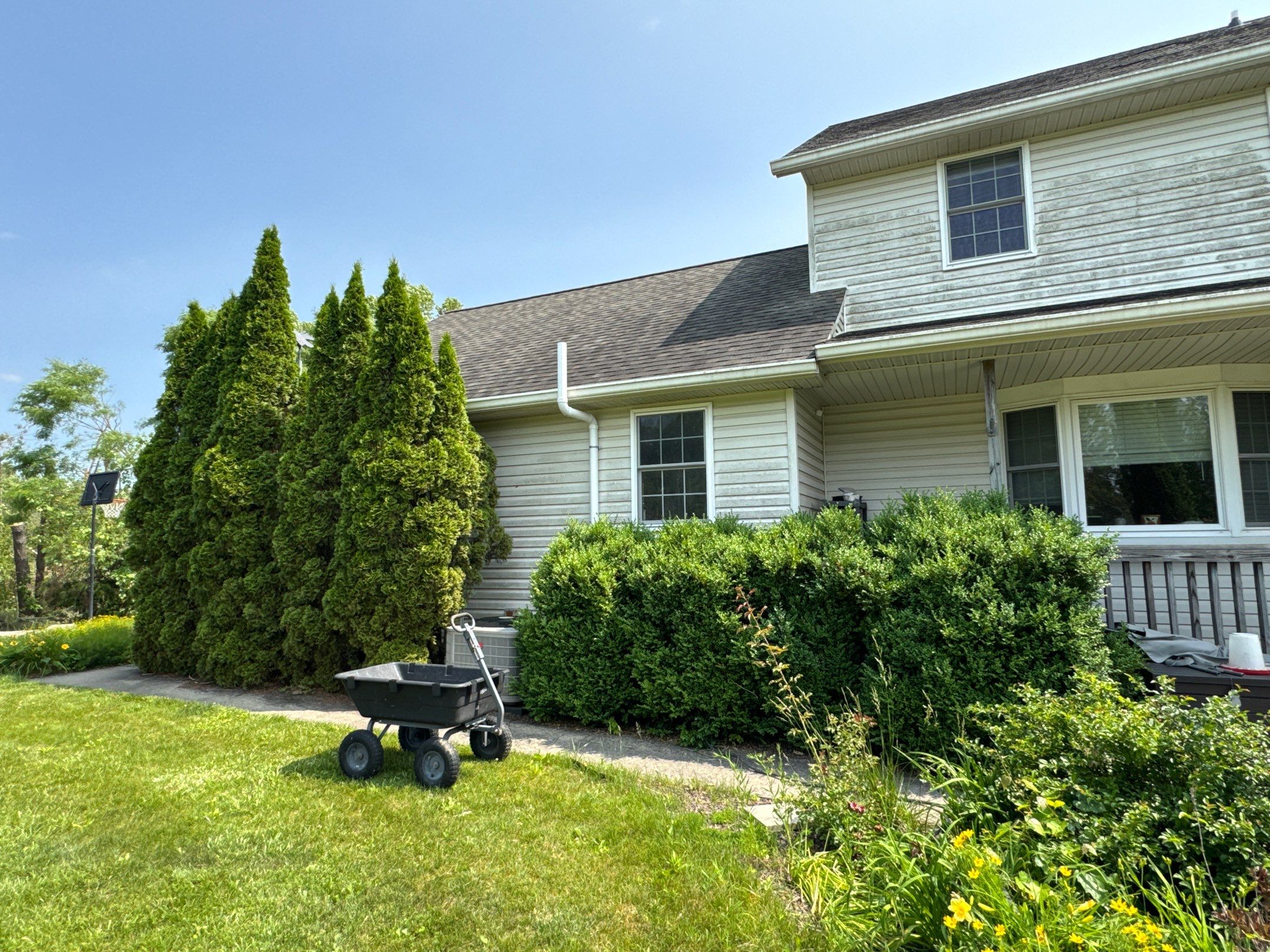 Exterior & Window Installation using CertainTeed Mainstreet & ViWinTech Windows by Koontz Construction