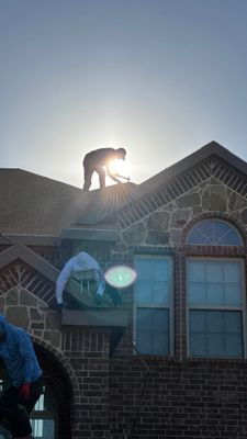 Residential Roofing Installation using Tamko Heritage