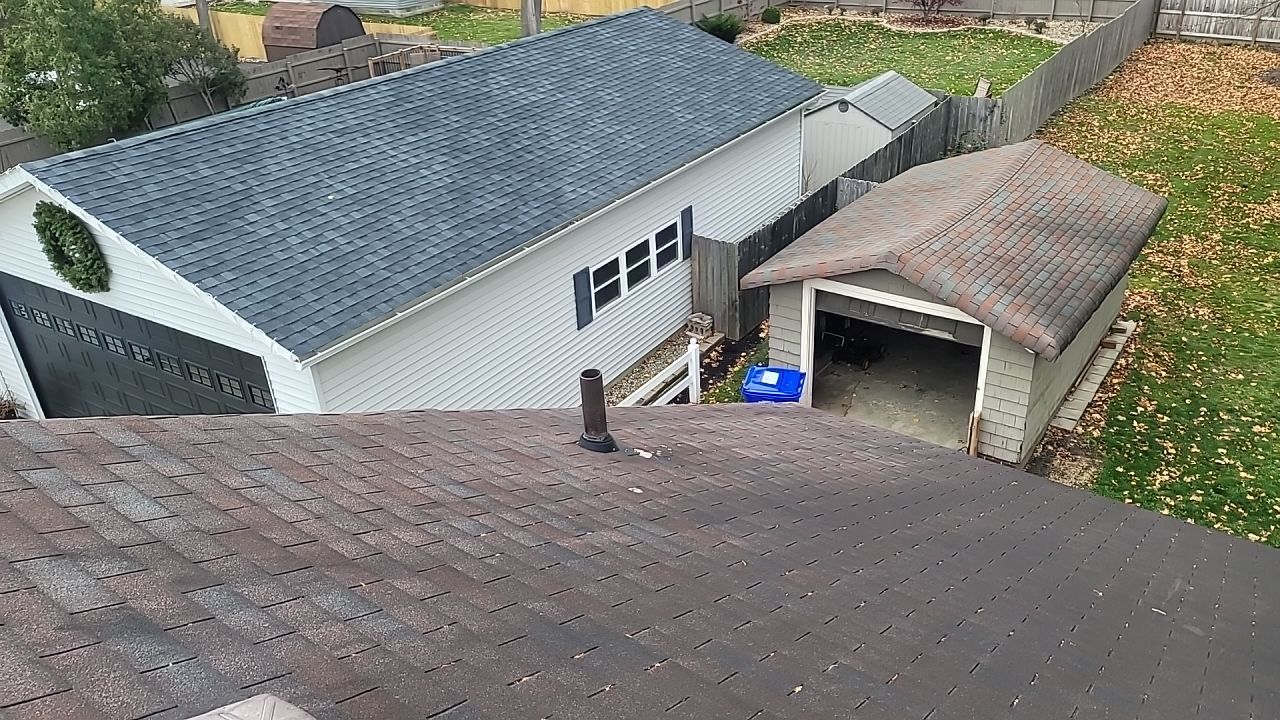 ATLAS PINNACLE COLOR: PRISTINE HEATHER by Eagle Eye Roofing