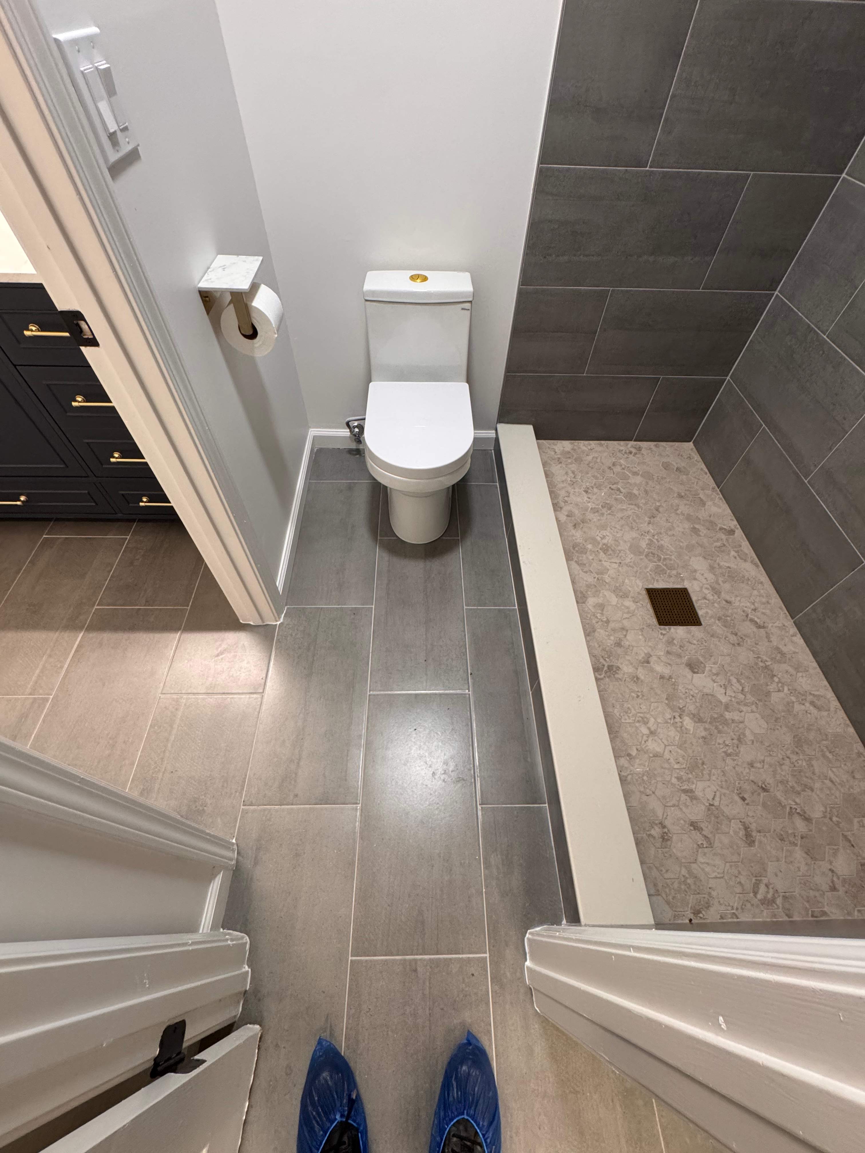 Jack and Jill bathroom renovation by Prudencio