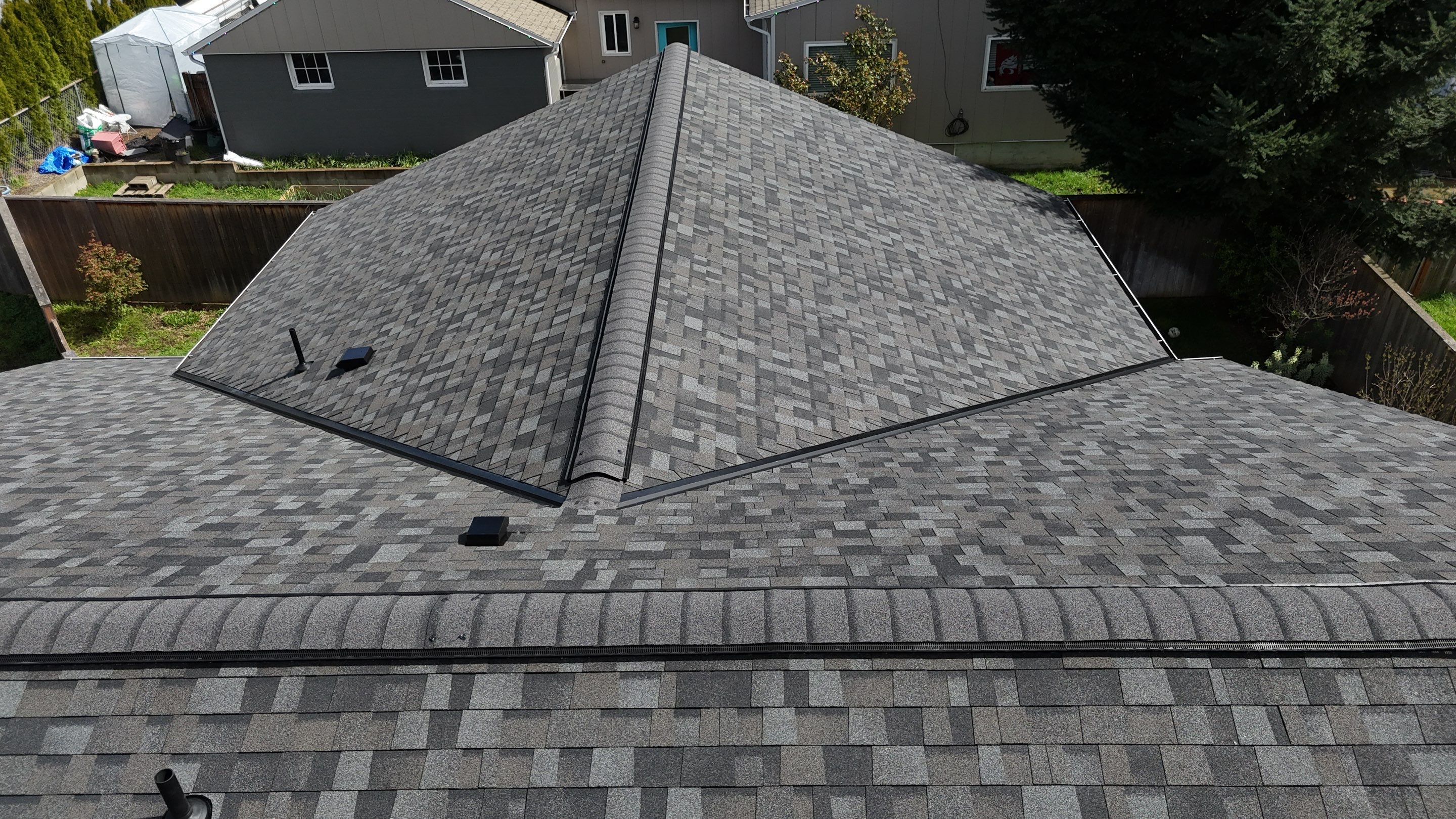 Williamsburg Gray | Roof Replacement in Vancouver, WA 98682 by Valiant Roofing, LLC