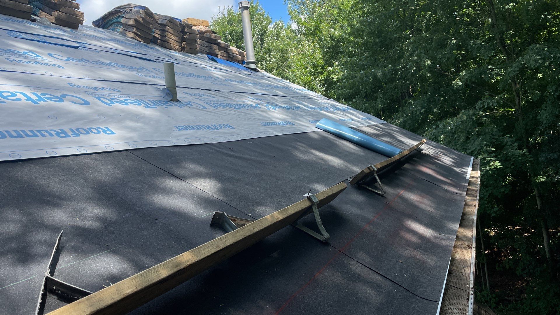 Roof Replacement using CertainTeed Landmark by 180 Contractors