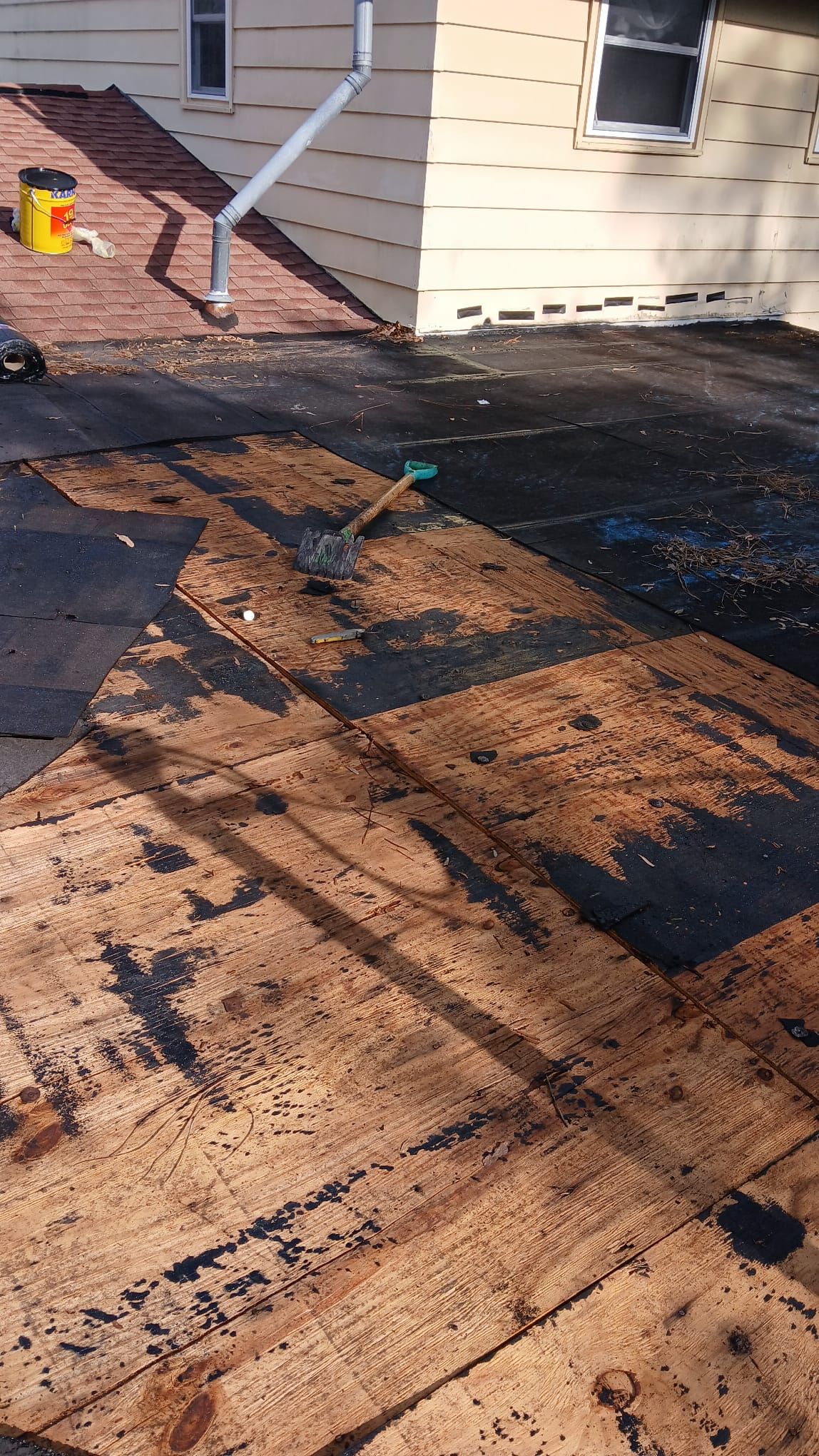 Project in St. Petersburg 33702 by Mitchell Roofing Company LLC 