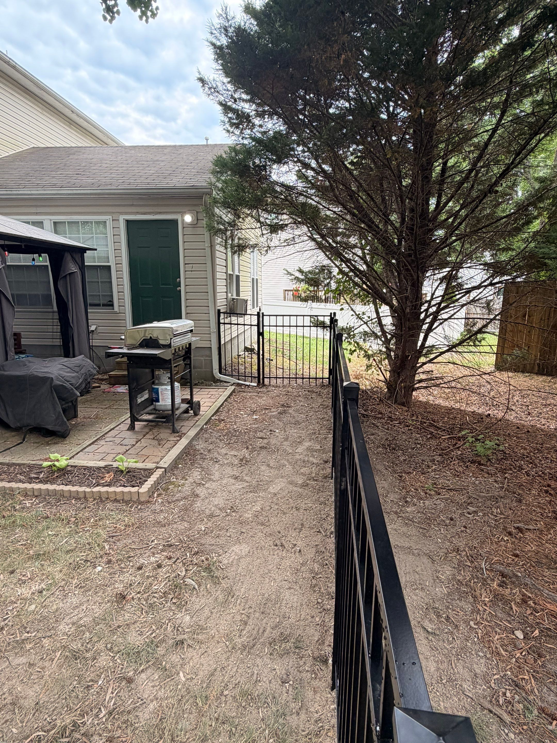 A Fresh Boundary for a Beautiful Home by Tidewater Fence