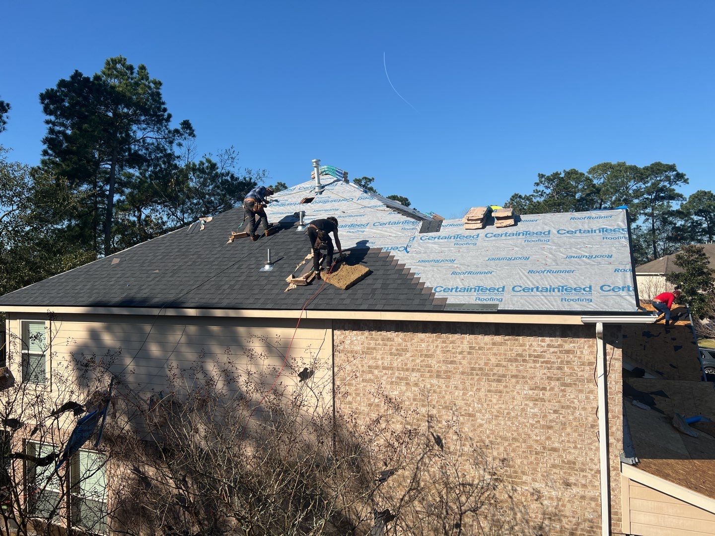 SureStart PLUS 4-STAR Warranty Fully covers materials, labor, tear-off and disposal expenses in years 1-50. by Roof Concepts Construction