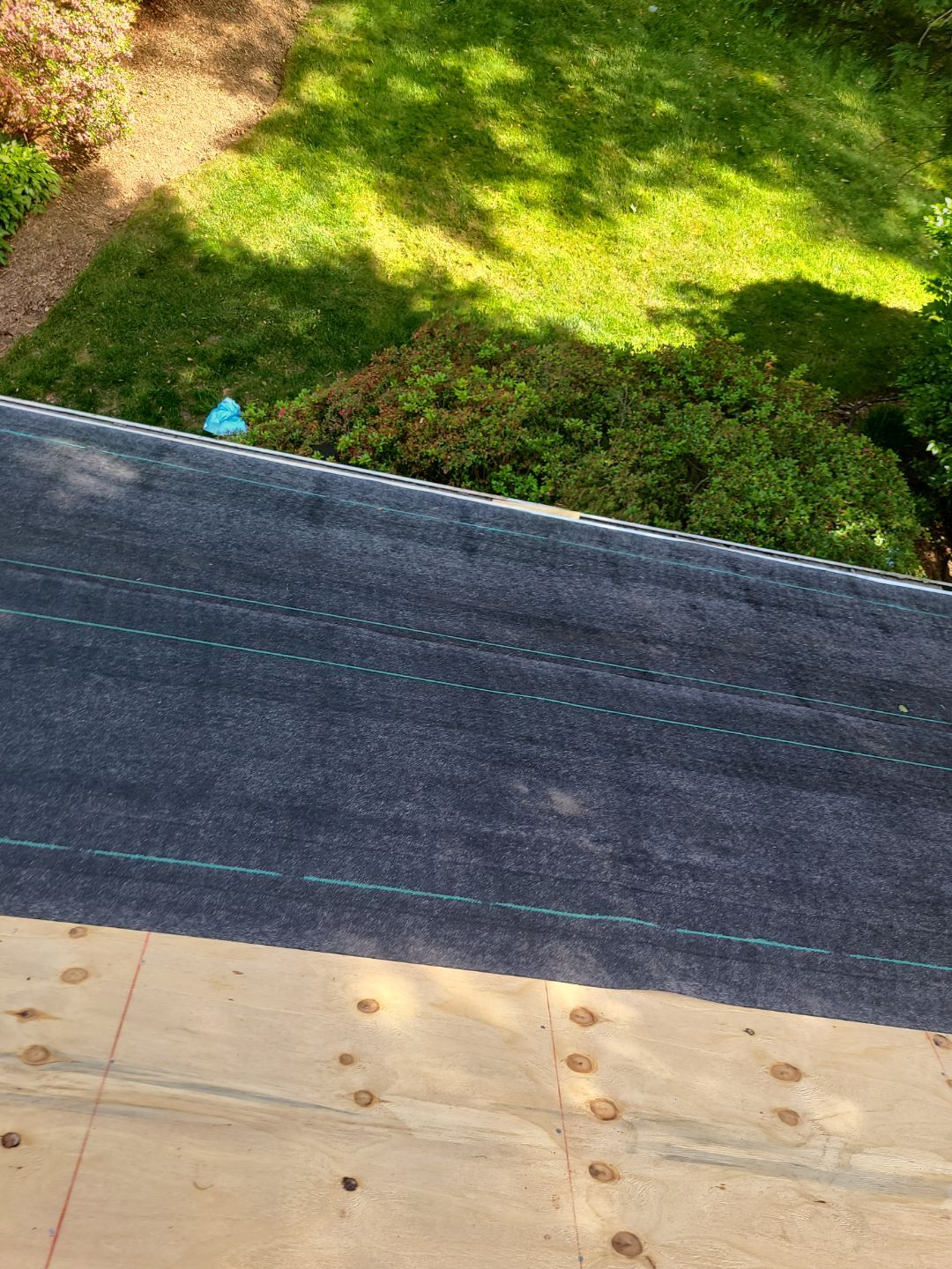 Burke: CertainTeed Landmark Designer Shingles in Moire Black by RM Banning, Inc.