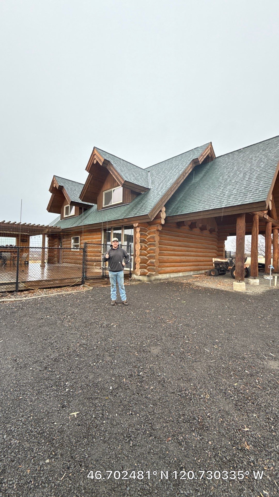 Residential Roofing Replacement on Custom Log Home in Tieton by Alpine Roofing