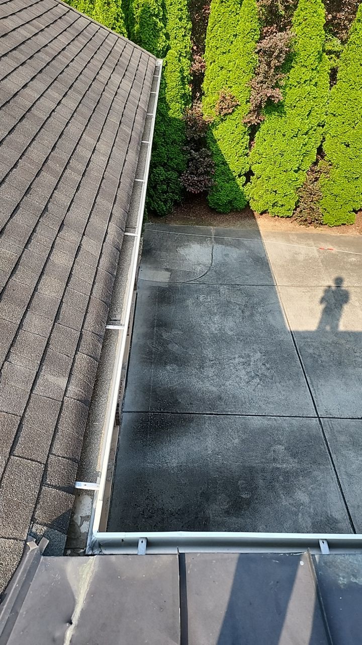 House Wash using cleaner by Power Wash Masters LLC