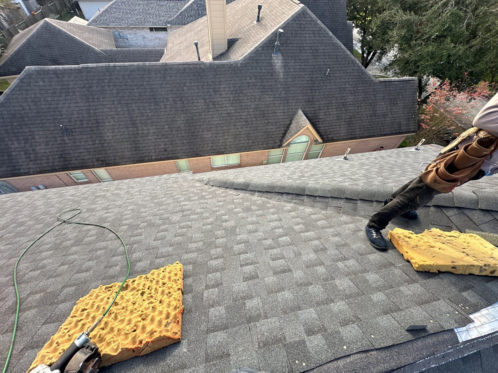 GAF HDZ CHARCOAL W/ PREMIUM RIDGE Z by Motion Roofing