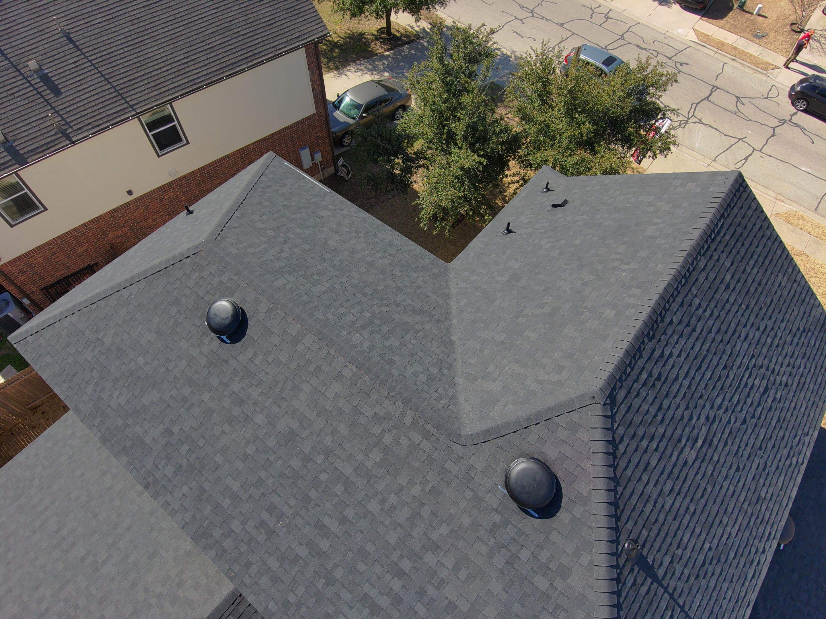 Onyx Black - Owens Corning TruDefinition Duration by RoofsOnly.com