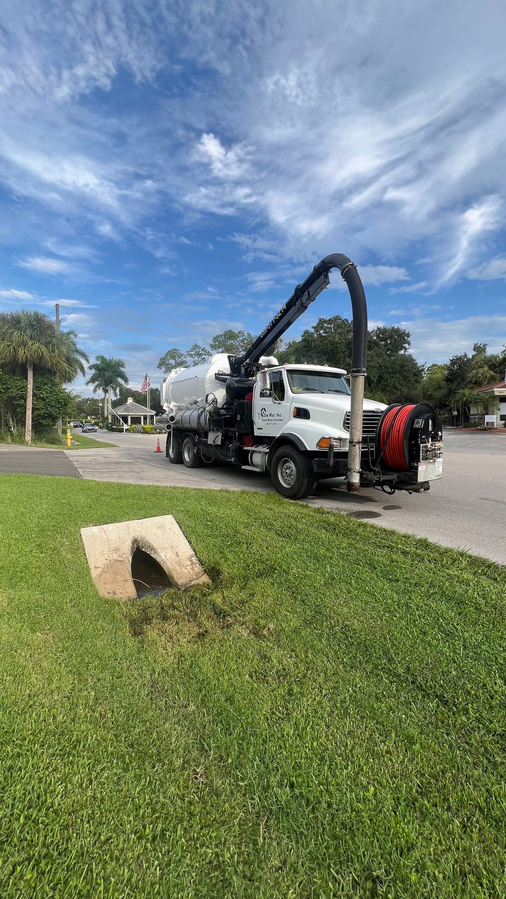 Naples Community Entry Road Stormwater System Cleaning by APS Power & Water