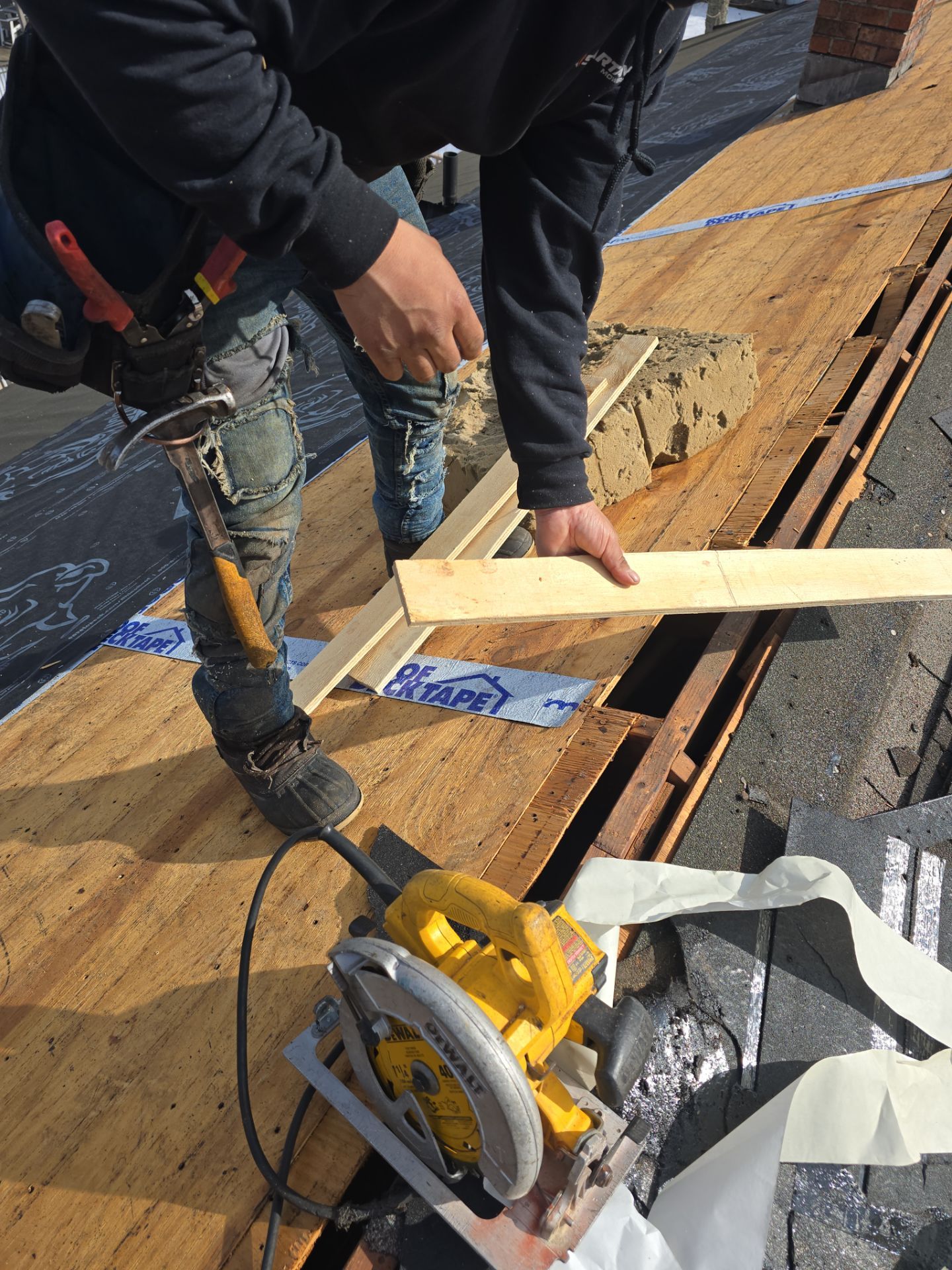 Residential Roofing Installation using Owens Corning Duration Driftwood Siding Installation Using Cedar Impressions Pacific Blue by A Plus Exterior