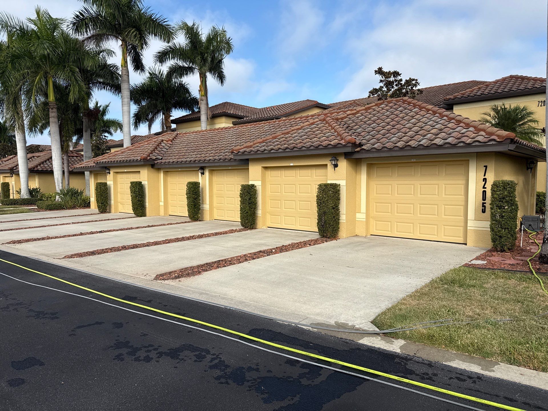 HOA Condo Concrete Driveway & Sidewalk Cleaning – River Strand Community, Bradenton, FL by Sunshine AquaWash
