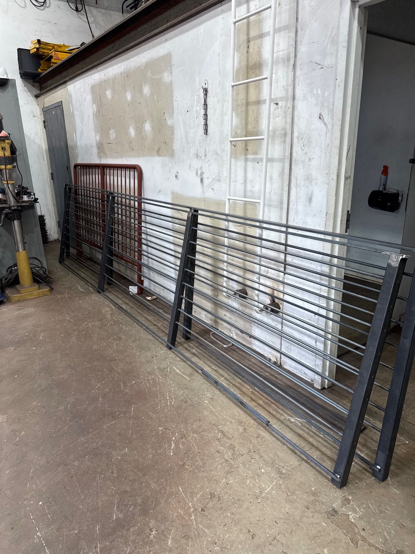 Modern Custom Horizontal Round Bar Railings – Contemporary Residential Design by Capitol Iron Works