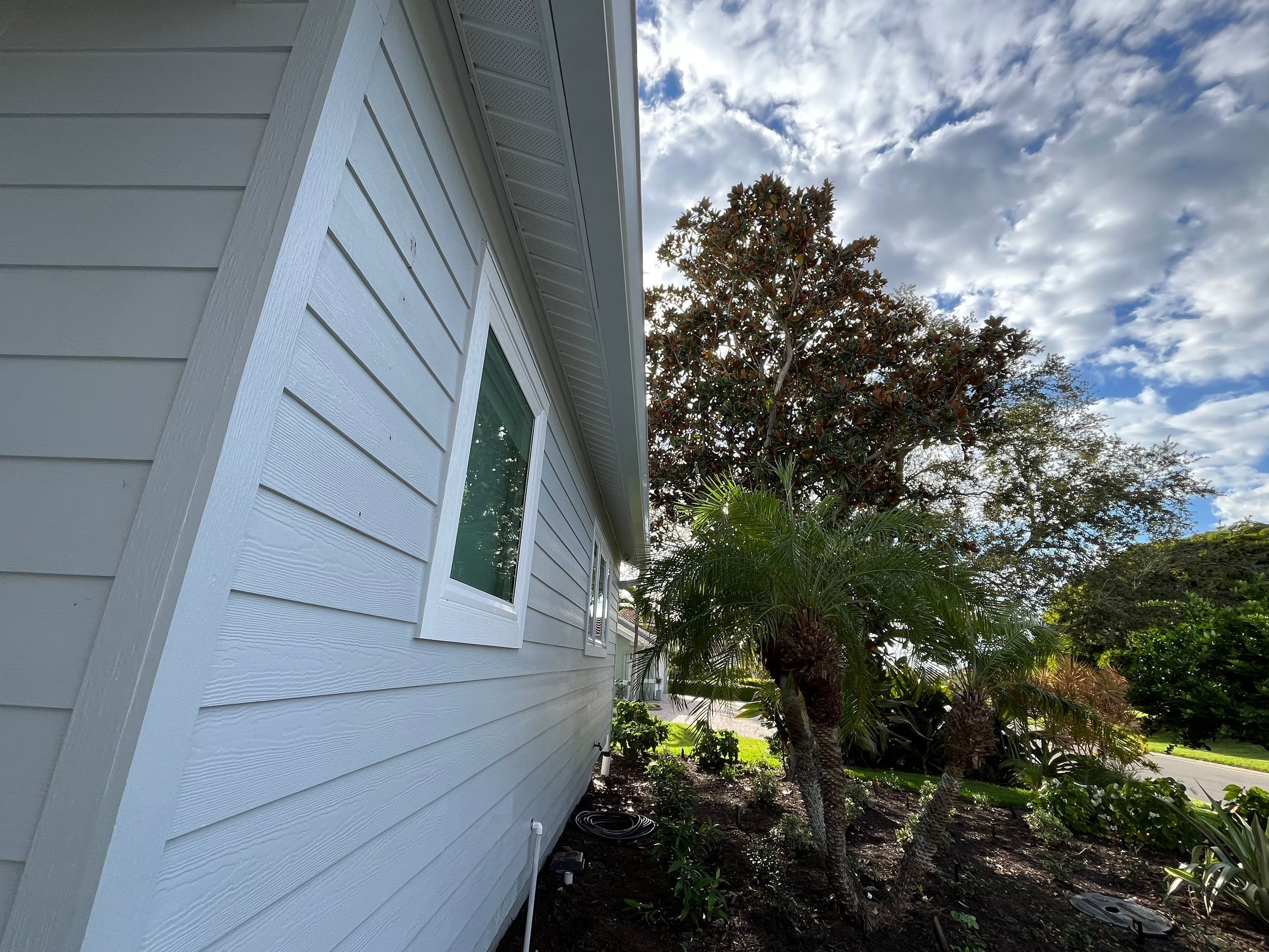 7-Inch K-Style Seamless White Gutters in Osprey FL by Gutter Professors