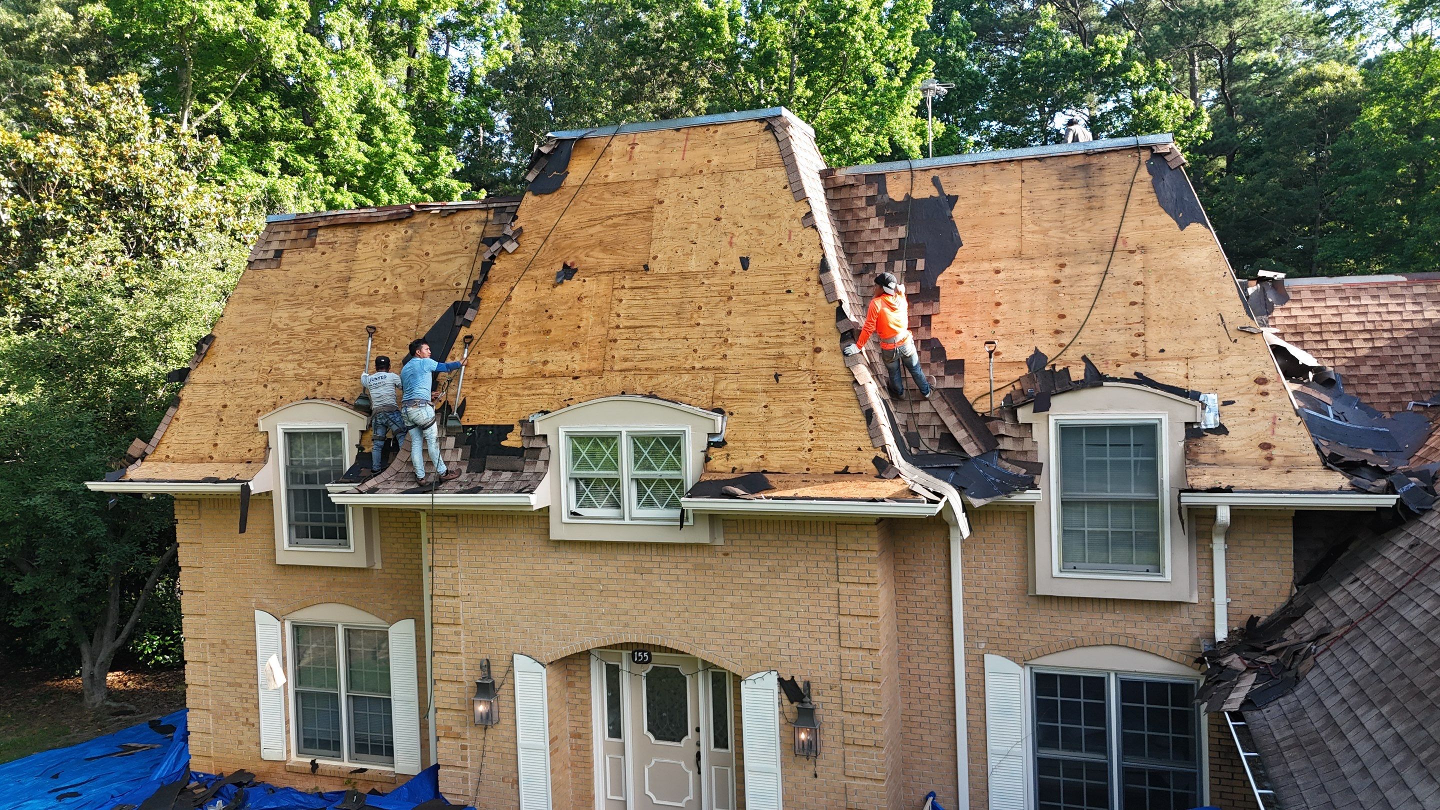 Commercial Flat Top Roof by Roof Bullies