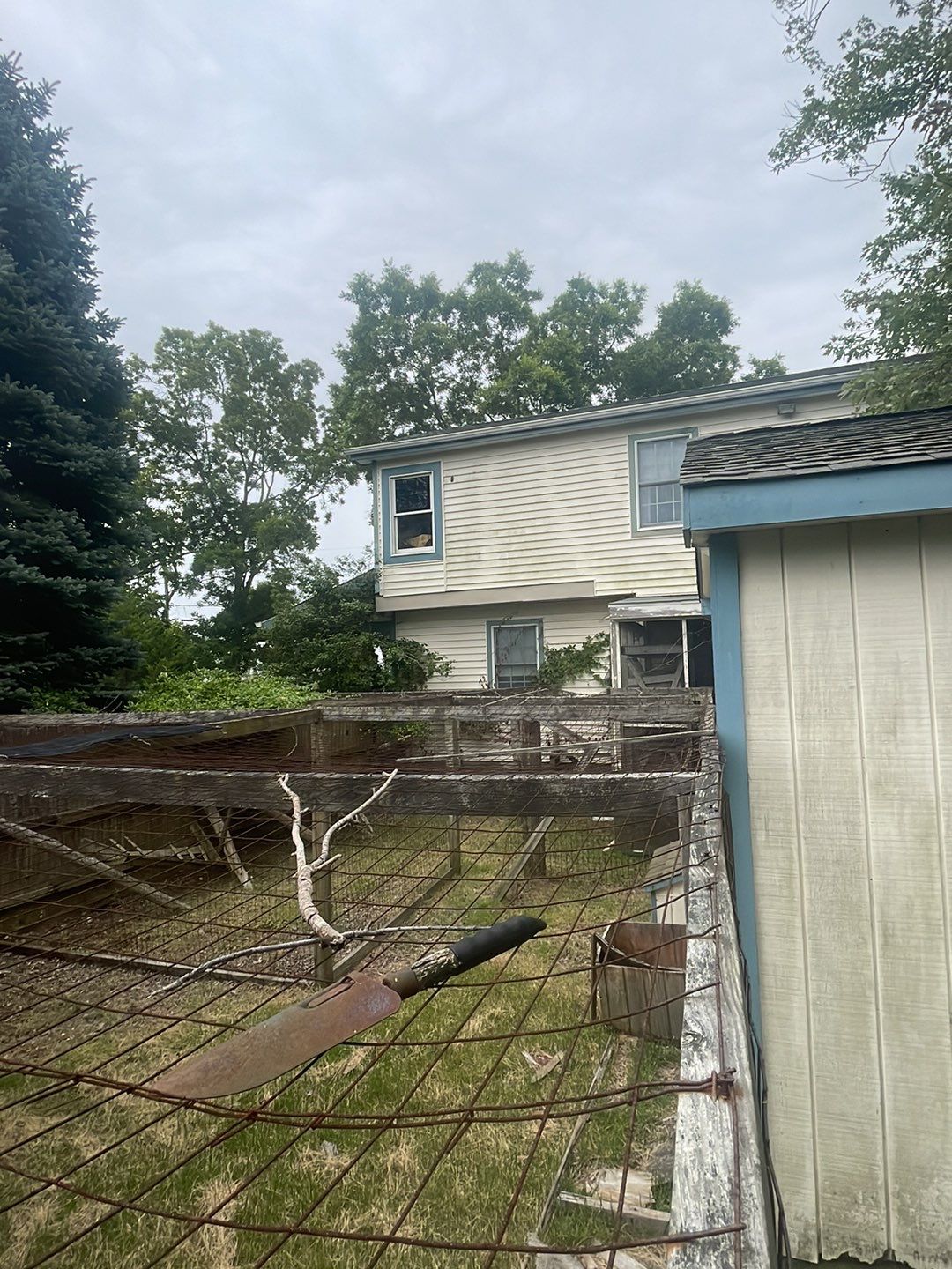 Deck Cleaning & House Wash by SJ Exterior