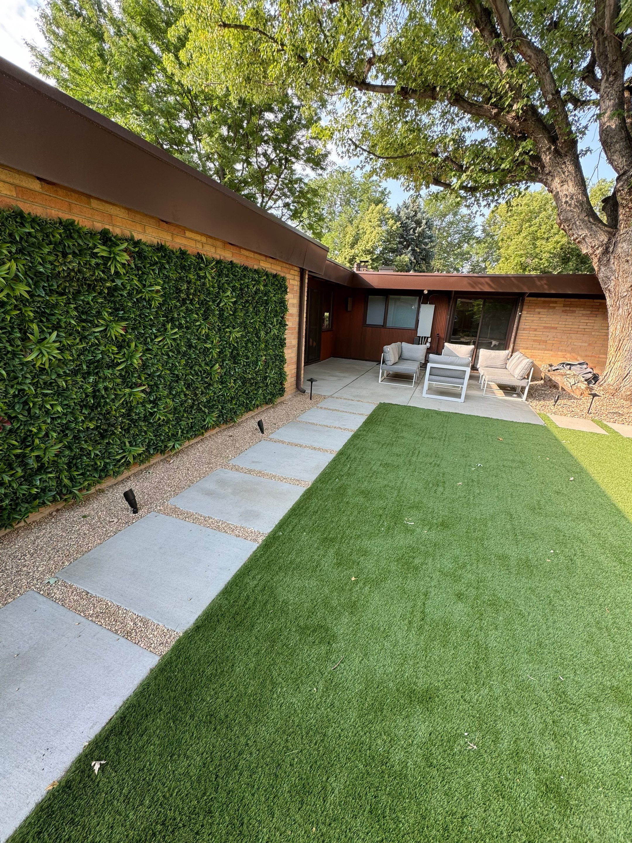 Modern Backyard by JRM landscape & design