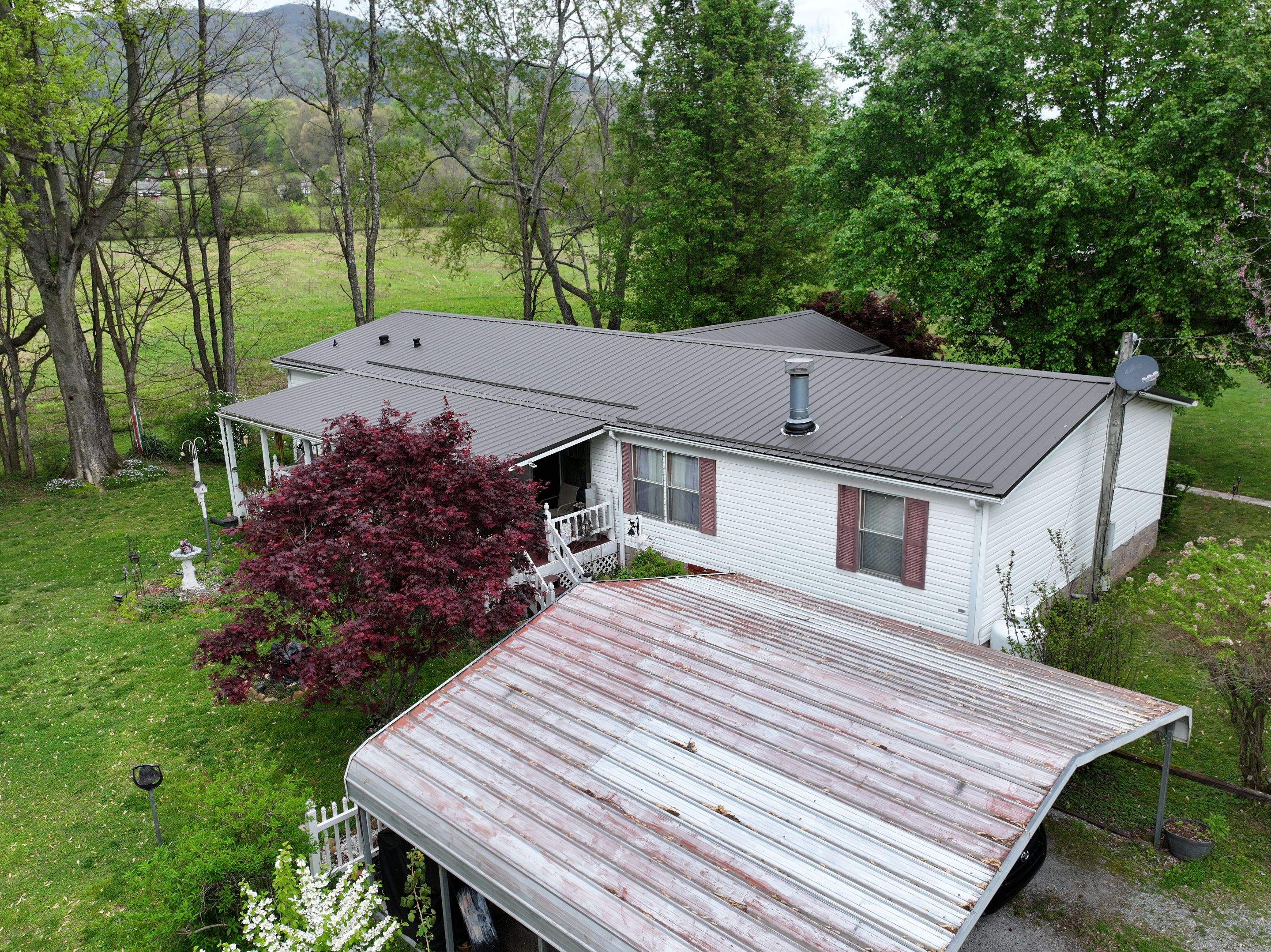 Shoun Residence by Omnia Roofing