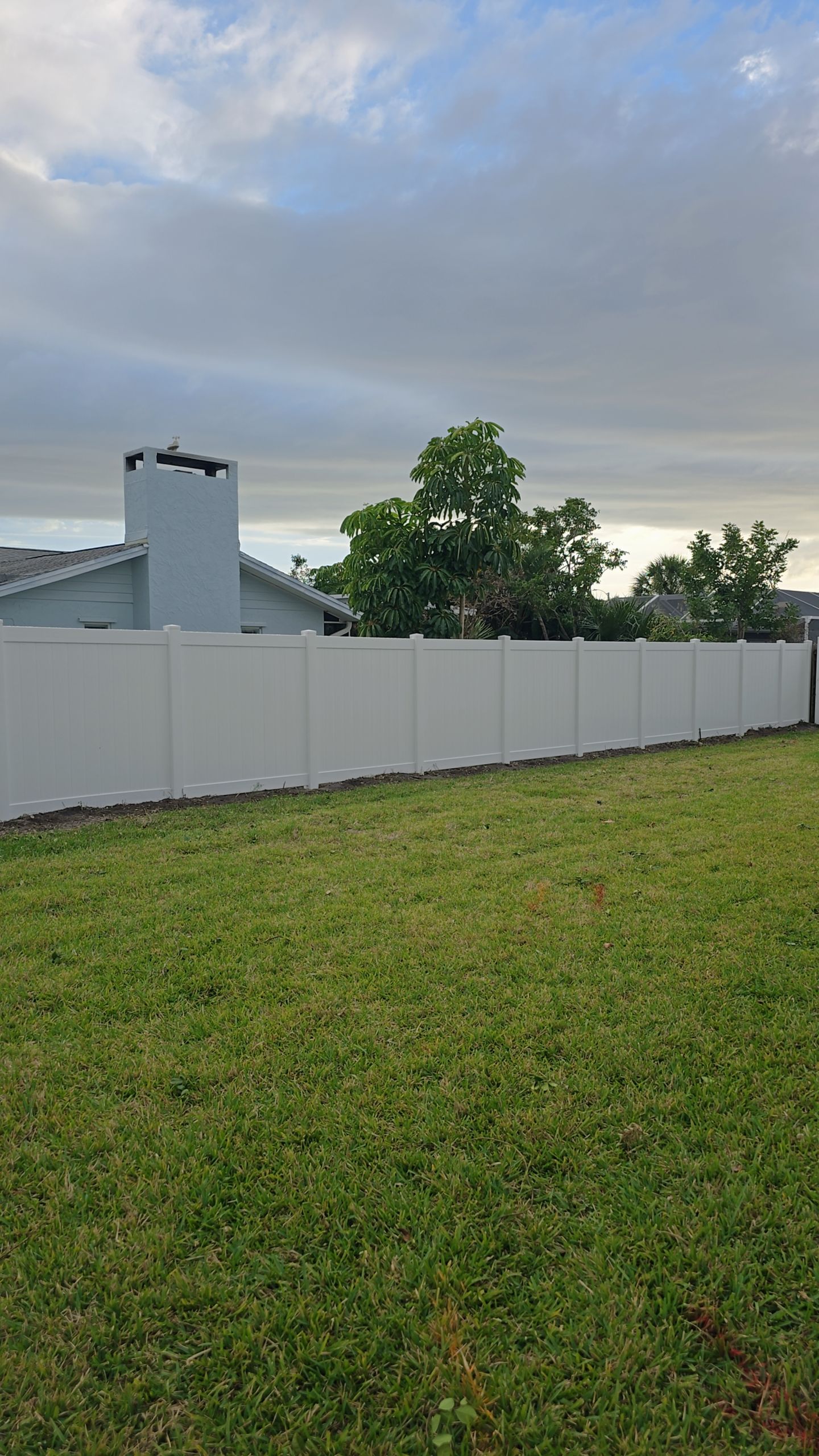 Vinyl Fence Install in Bradenton by True Fence LLC