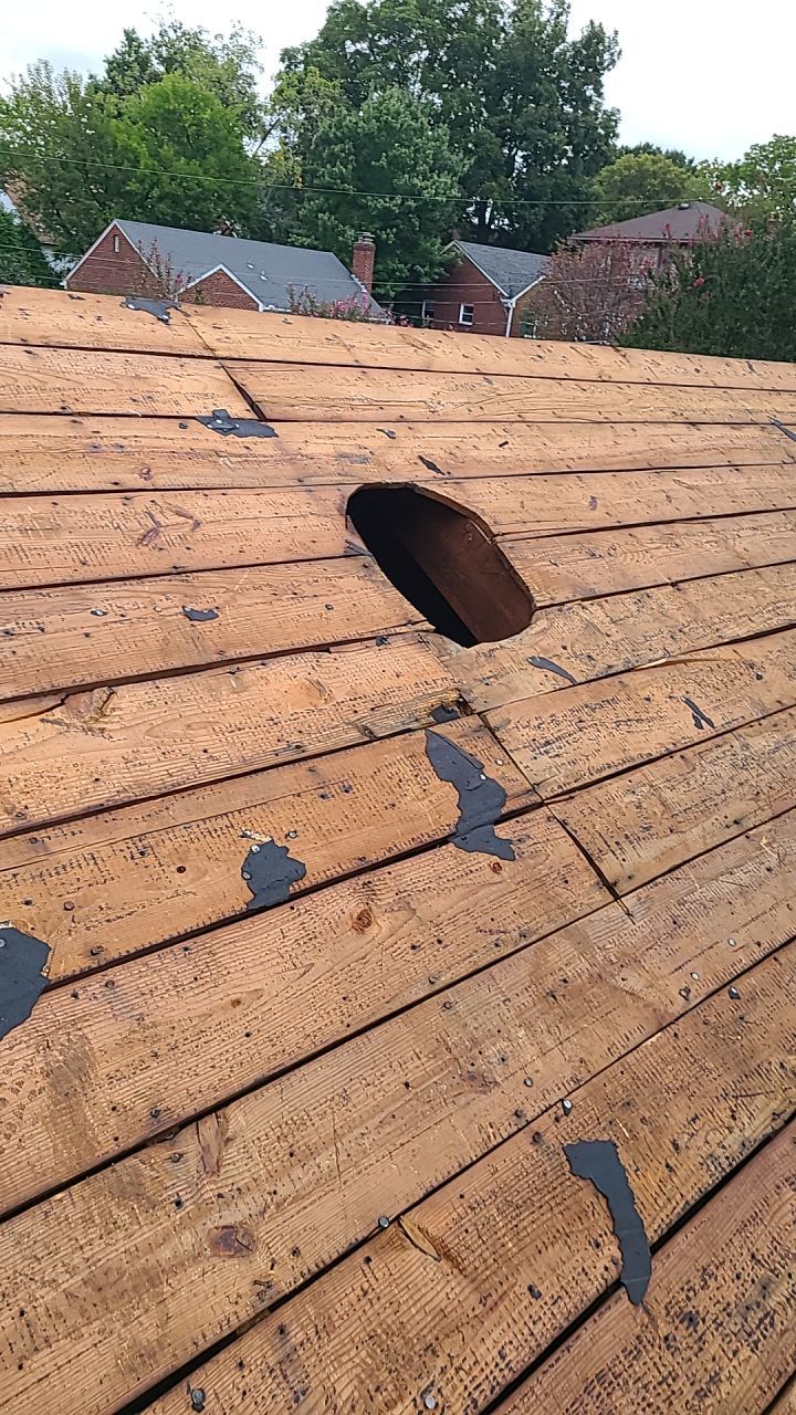 Arlington: CertainTeed Landmark Designer Shingles in Colonial Slate by RM Banning, Inc.