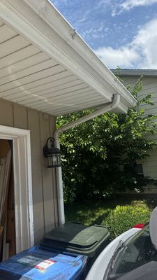 Turtle Shell gutter protection installation in Geneva, IL 60134, photograph 6