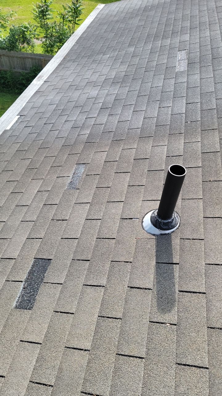 Brand: Atlas Pinnacle Color: Pristine Scotchgarde Pewter Drip: White by Eagle Eye Roofing