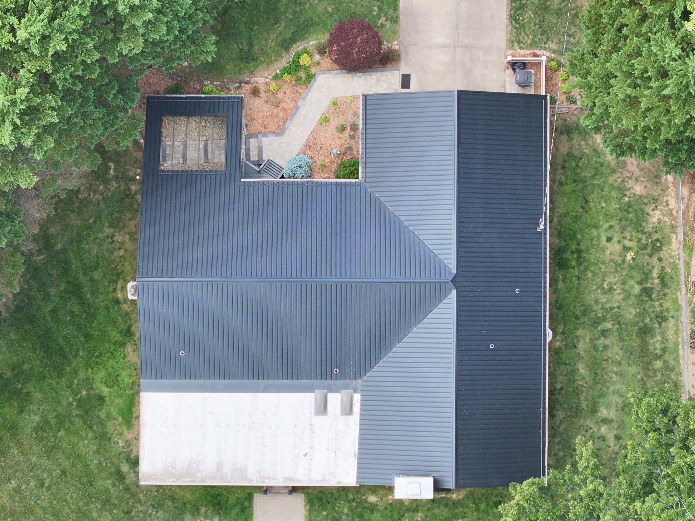 Miles Residence by Omnia Roofing
