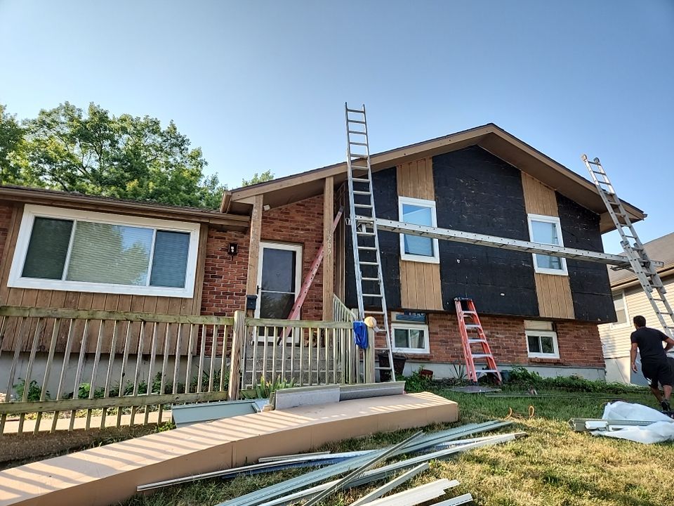 Siding Installation using Crane board D7 by EEC  Windows, Siding & Roofing 
