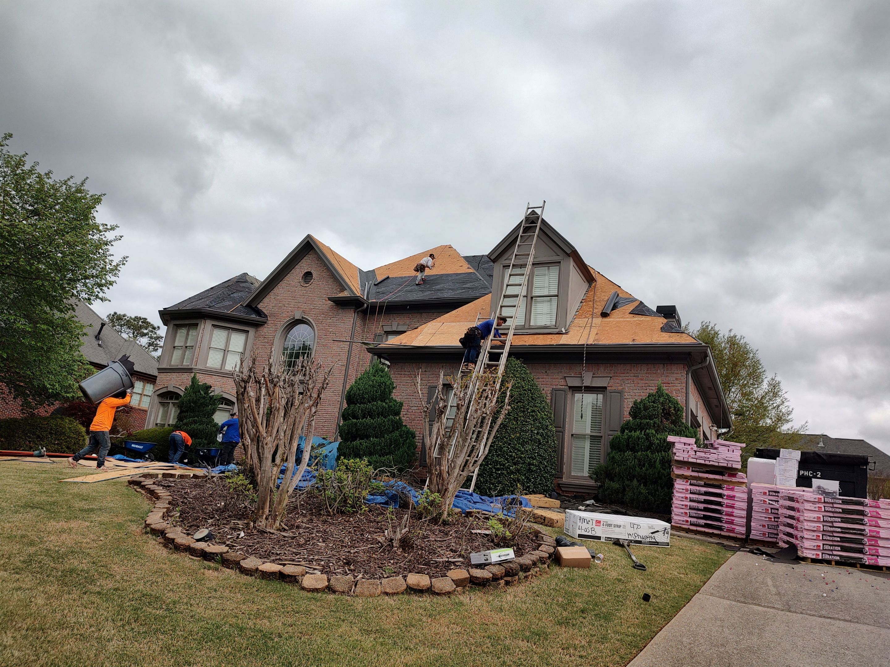 Top-Quality Williamsburg Gray Owens Corning Roof Installation in Roswell, Georgia by NBS Roofing by NBS Roofing, Inc.