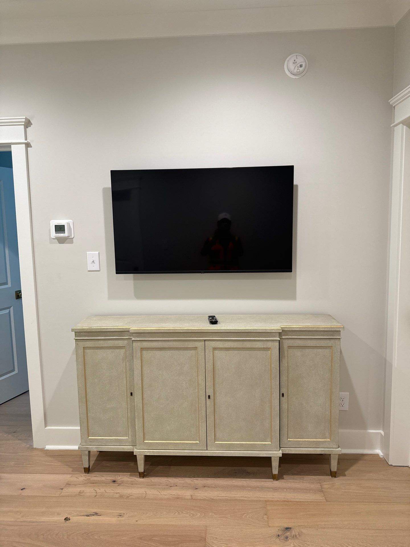 Basic TV Mounting Projects by Hangman Mounting & Installation 