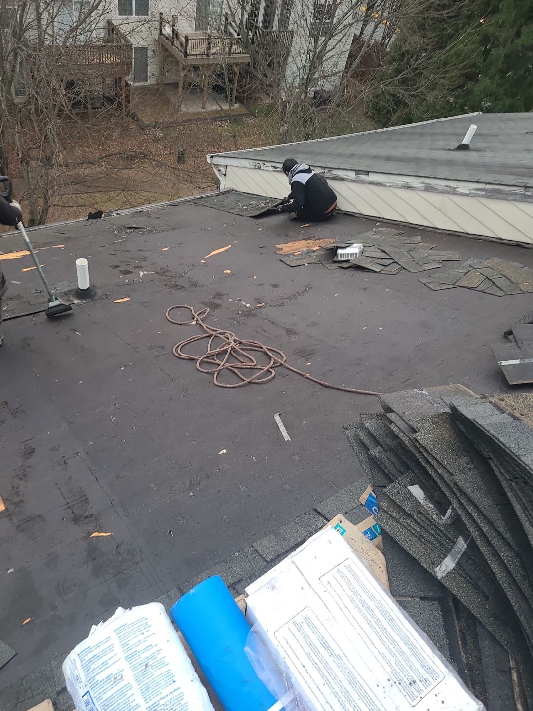 Fairfax: Residential Roof Replacement with CertainTeed Landmark in Charcoal Black by RM Banning, Inc.