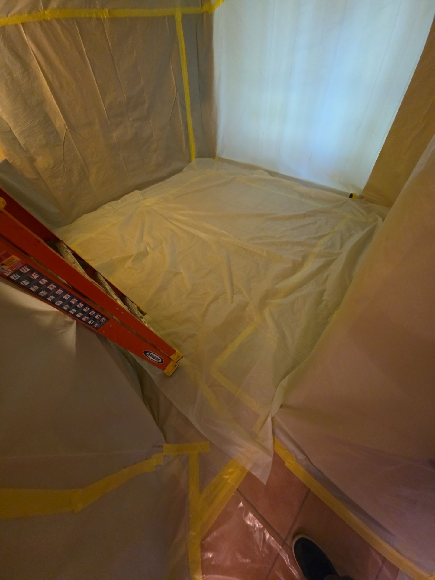Proper containment is everything! by Ramirez Demolition Services Inc