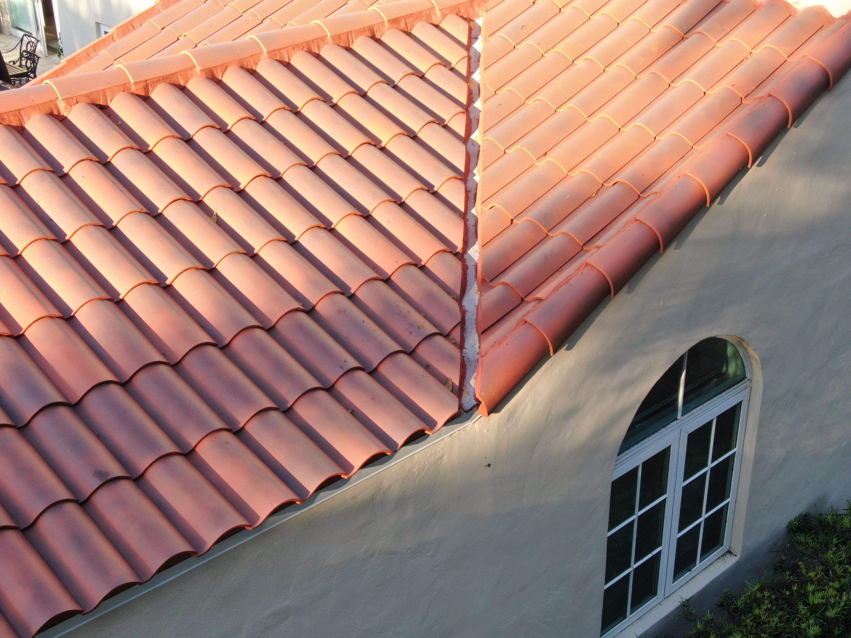 Verea Spanish S  - Fume Color by Istueta Roofing