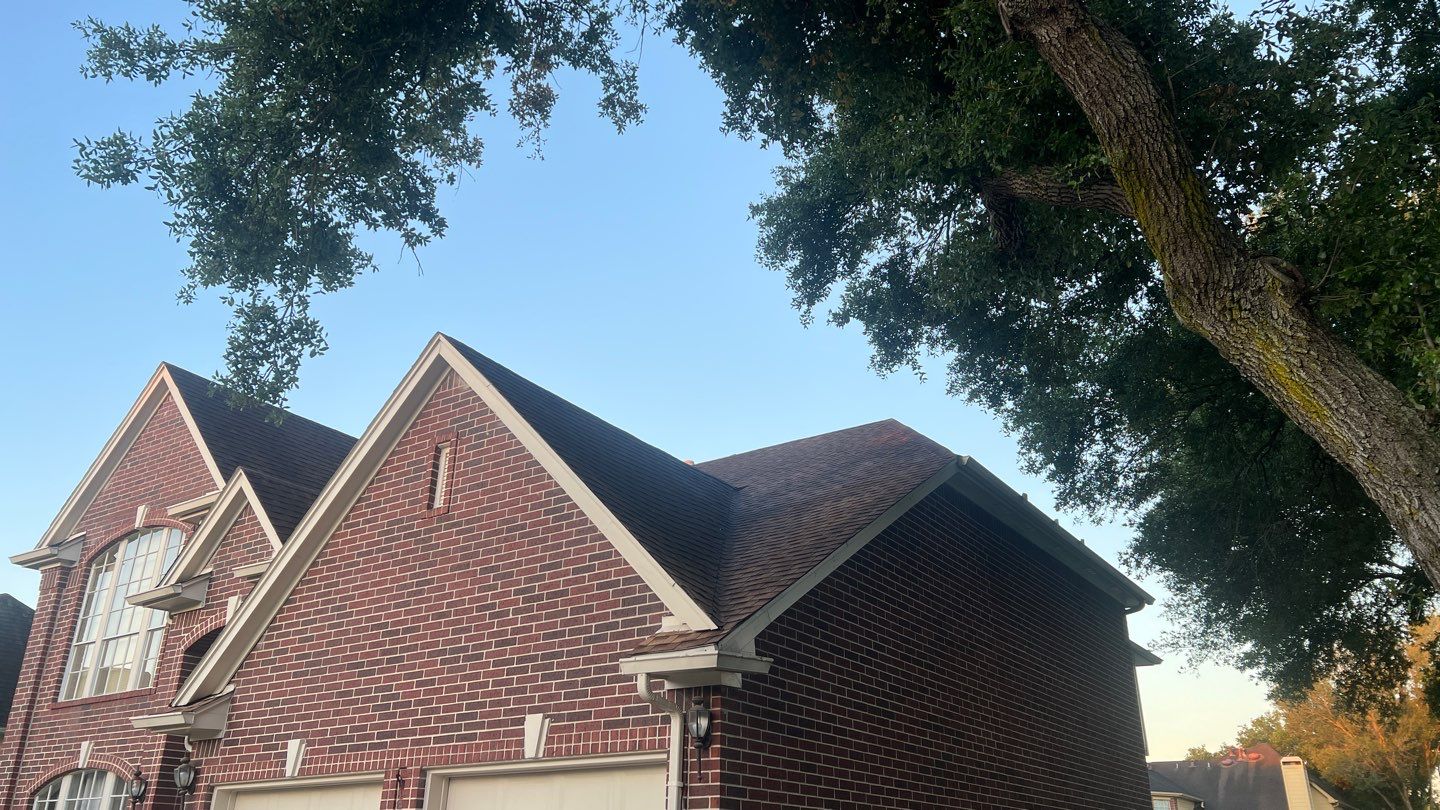 Residential Roofing Installation using Owen's Corning Duration (Lifetime) Shingles by Roof Repair Company