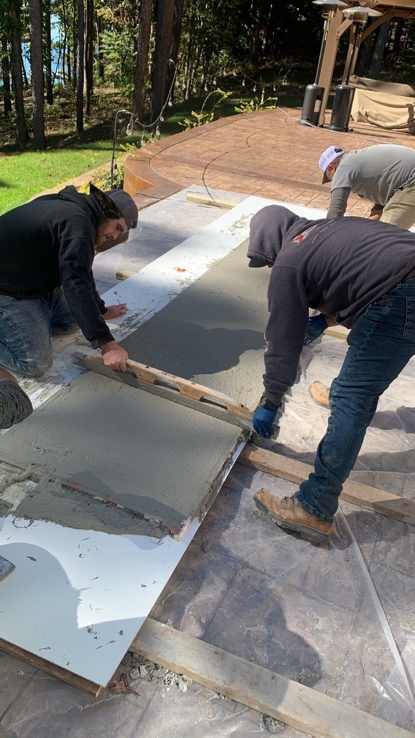 Outdoor Kitchen using Clifrock Panels by Xtreme Concrete Services