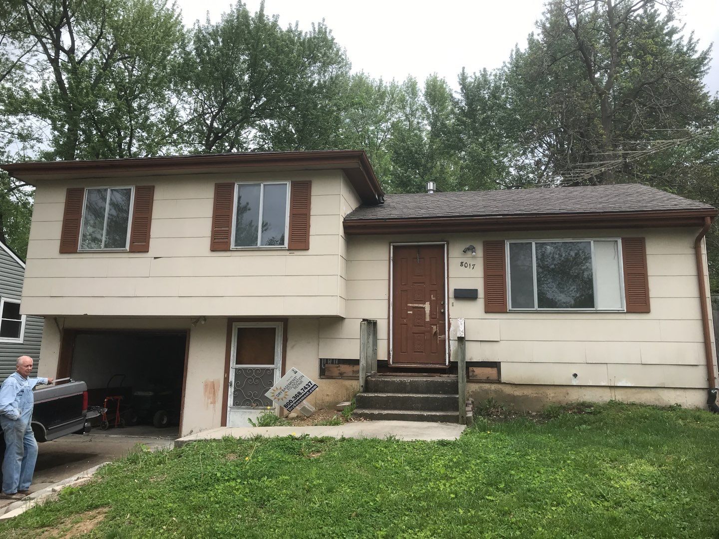 Siding Installation using Exterior Portfolio Vinyl Siding by EEC  Windows, Siding & Roofing 