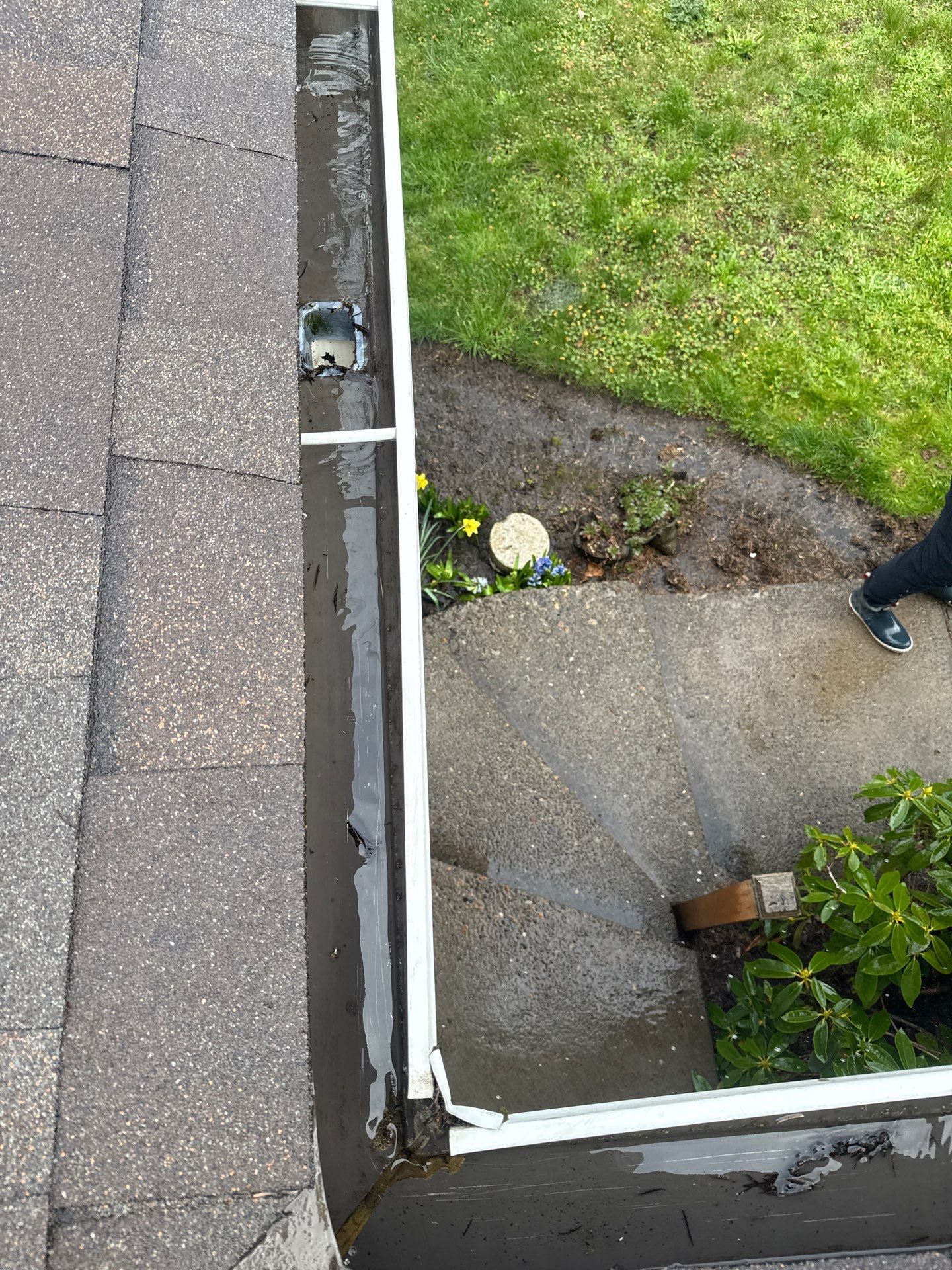 Major Gutter Cleanup - Keizer by Rolling Suds of Oregon Coast – Salem