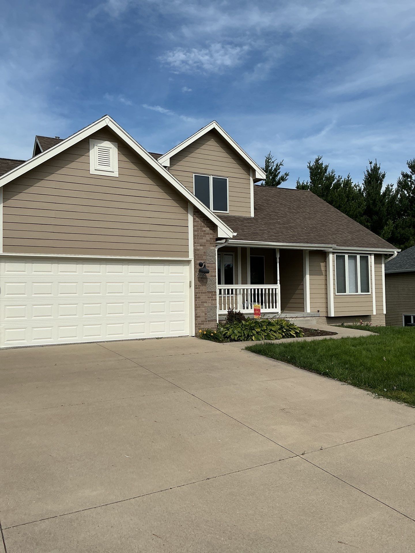 Residential Exterior Repaint  by Midwest Paint LLC
