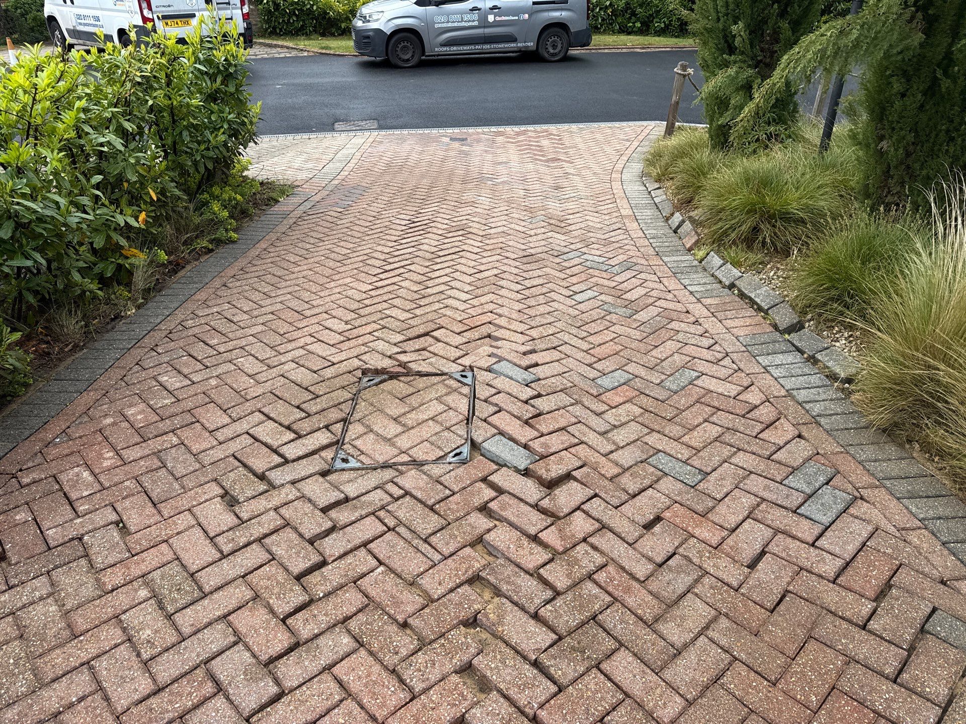 Driveway And Render Clean Surrey by Ges Exterior Cleaning ltd
